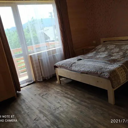 Брусниця Gasthof Mykulytschyn